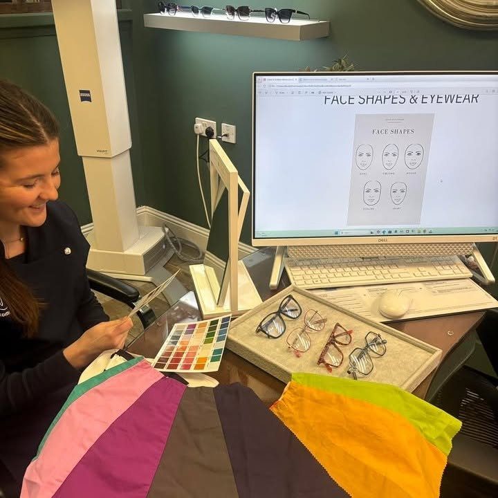 Face-shape analysis on screen with colour swatches and frames